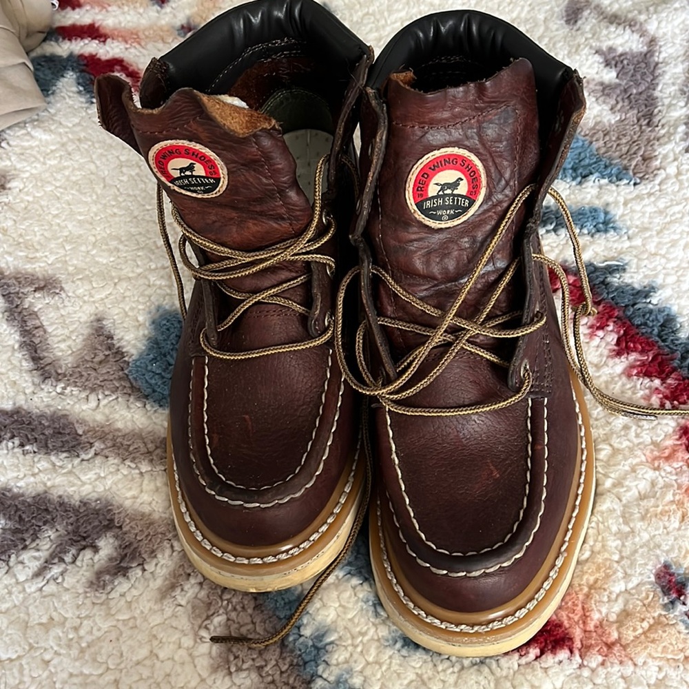Red Wing Irish Setter Boots. Women’s size 9.